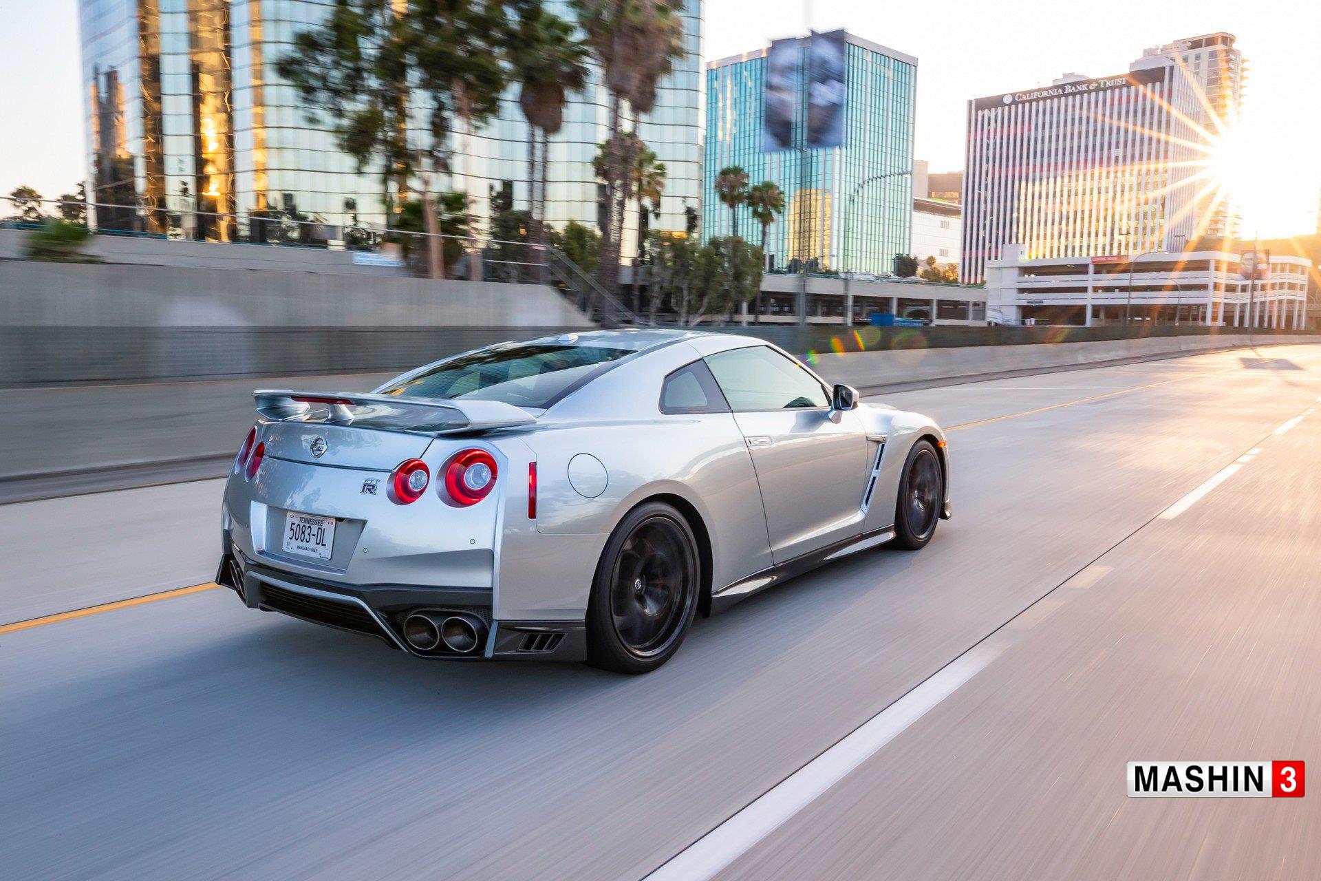 نیسان GT-R